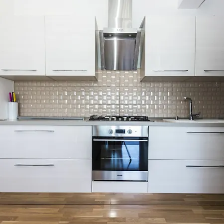 Apartment Bright With 5 Bedrooms In Pomer, With Private Pool, Enclosed Gar